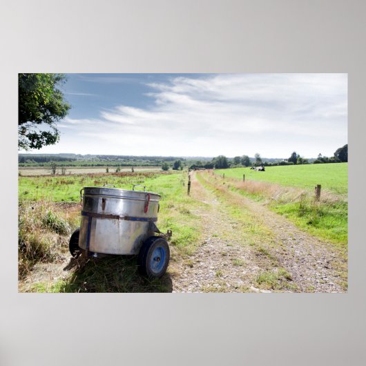 小型乳輸送体 ポスター (正面)