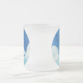 小型北極キツネ（フクレンソウ）イラストレーション フロストグラスマグカップ (中央)