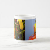 小型黄色いオランダカイウユリ コーヒーマグカップ (中央)