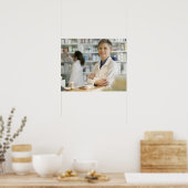 小売薬局のカウンターの薬剤師 ポスター (キッチン)