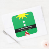 小妖精や小人にクリスマスの祝儀か封筒を持って スクエアシール (封筒)