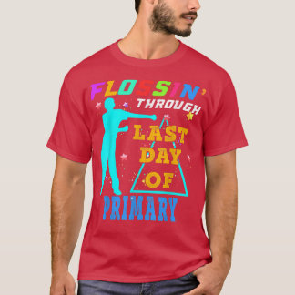 小学校最後の日をフロッシングしながら過ごす面白Tシャツ Tシャツ