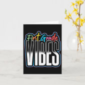 小学校1年生の雰囲気の教師と生徒のバックパック カード (黄色い花)