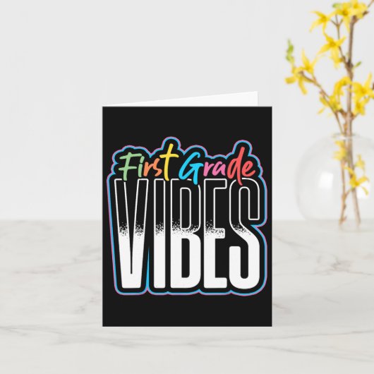 小学校1年生の雰囲気の教師と生徒のバックパック カード (黄色い花)