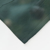 小枝と花の付いたパステルブルーウサギ フリースブランケット (角)