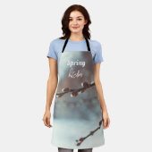 小枝に小枝を付けたヤナギ エプロン (着用した状態)