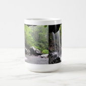 小洞窟は国立公園Mu素晴らしい煙山の落ちます コーヒーマグカップ (中央)