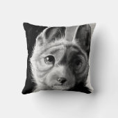小犬のポートレートの枕 クッション (裏面)