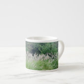 小犬の草が私のハートを満たした エスプレッソカップ (正面右)