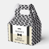 小男はボックスを好む、男の子の最初の誕生日 フェイバーボックス (正面サイド)