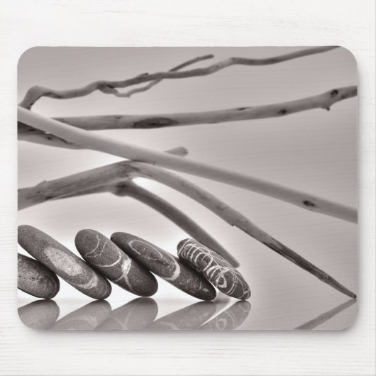 小石および流木 マウスパッド (正面)