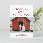 小結婚したさなクリスマス赤のスクリプモダント写真 シーズンカード (スタンド正面)