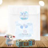 小羊が青気球で高く舞う ラウンドシール