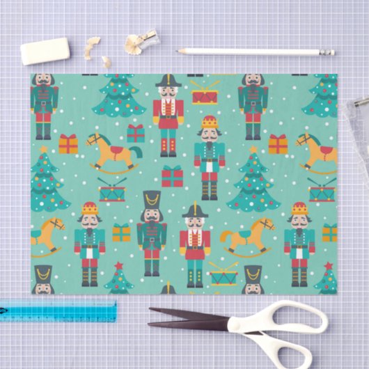 少しクリスマスのフェスティバルのくるみ割り 薄葉紙 (クラフト)