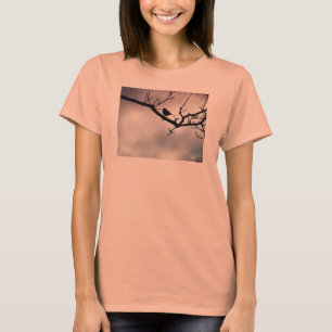 少し冬の鳥のシルエット Tシャツ