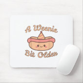 少し古いウインナソーセージは可愛くておもしろいホットな犬のバー マウスパッド (マウス)