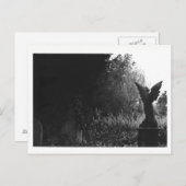 少し天使の彫像の古い墓地の郵便はがき ポストカード (正面/裏面)