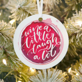 少し笑ってワインを飲む メタルオーナメント