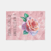 少し花のピンクのバラSt.テレーズ フリースブランケット (正面(横))