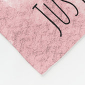 少し花のピンクのバラSt.テレーズ フリースブランケット (角)