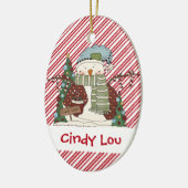 少し雪の人のキャンディ・ケーンの雪だるまのかわいこちゃん セラミックオーナメント (左)