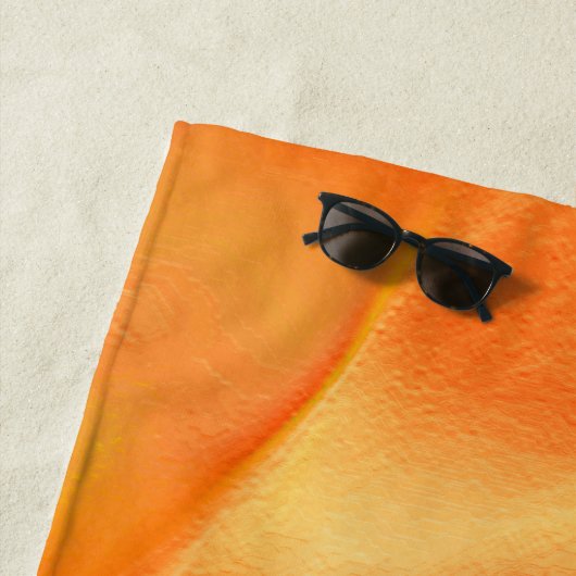 少し黄色と多くのオレンジで彫られた ビーチタオル (インサイチュ)