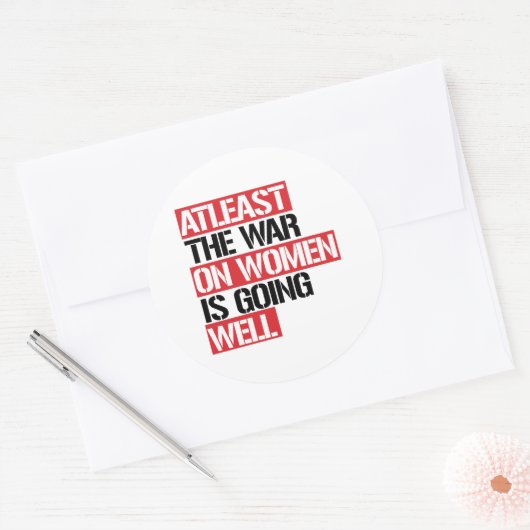 少なくとも女性戦争は順調に進んでいる ラウンドシール (封筒)