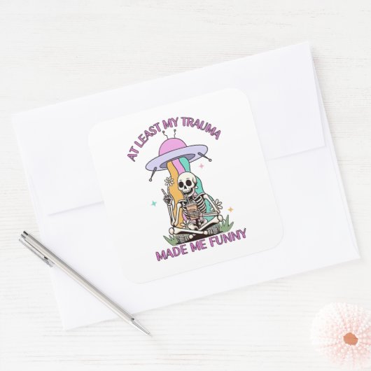 少なくとも私のトラウマは私を苦しめたおもしろい スクエアシール (封筒)