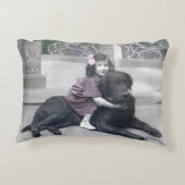 少女と愛犬 アクセントクッション (裏面)