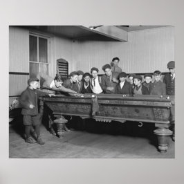 少年たちのビリヤード、1909年。ヴィンテージ写真 ポスター