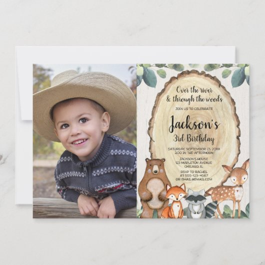 少年と森の動物のログハウス風の森の誕生日写真 招待状 (正面)