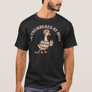 少年に囲まれるおかしいママ ガチョウホッケー Tシャツ