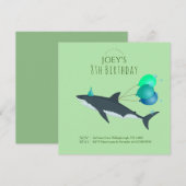 少年のかわいい緑の海の大きな白サメ 招待状 (正面/裏面)