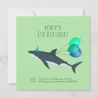 少年のかわいい緑の海の巨大な白いサメ 招待状