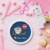 少年の警察官と車のキッドブルー ペーパープレート (パーティー)