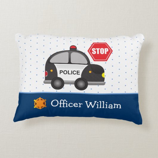 少年の警察官と車 アクセントクッション (裏面)