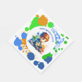 少年の遊ビデオゲームパーソナライズされた誕生日 スタンダードランチョンナプキン (角)
