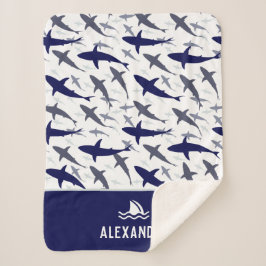 少年の青と白のサメ模様 シェルパブランケット