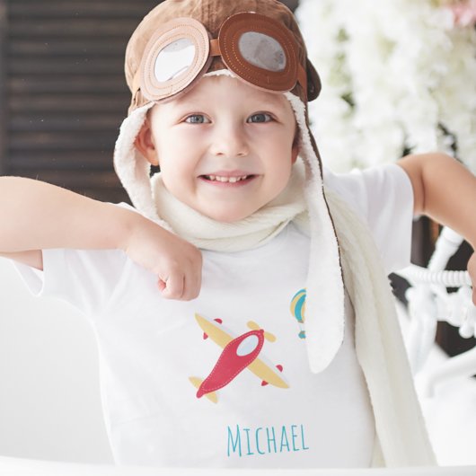 少年の飛行機及びファーストネームの気球 Tシャツ