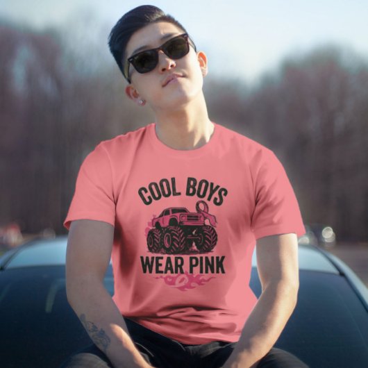少年はピンクのシャツを着る – モンスタートラック 乳がん啓発 Tシャツ
