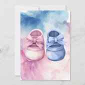 少年または少女Heまたは彼女ブルーピンクの靴のジェンダーの明かす 招待状 (裏面)