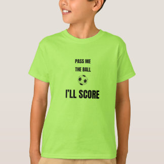 少年サッカーシャツ - ボールをパスして Tシャツ