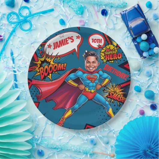 少年パーソナライズされたのスーパーヒーロー風刺画 ペーパープレート (パーティー)