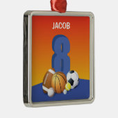 少年第8誕生日スポーツボール メタルオーナメント (右)