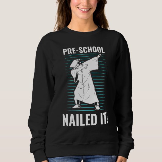 就学前に少年の就学前のグラードを釘付けにした スウェットシャツ (正面)