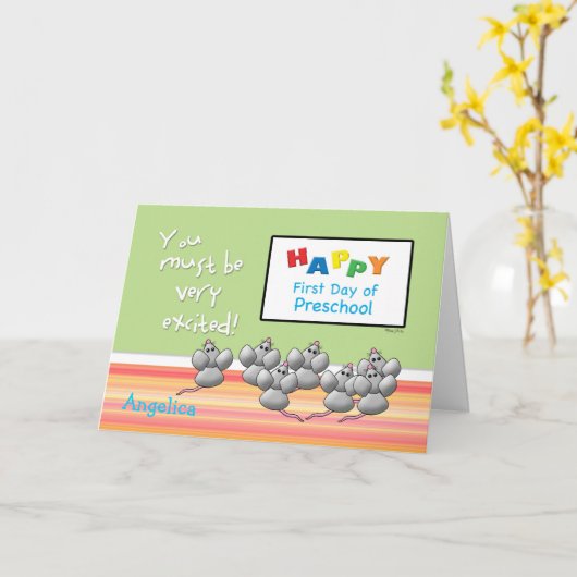 就学前のハッピー・ファースト・デー・ネズミ頭が切れると役員会 カード (黄色い花)