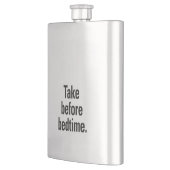 就寝前にかかる フラスク (左)