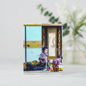 就寝前に煙草を吸う2人の芸者 ヴィンテージ日本 ポストカード (スタンド正面)