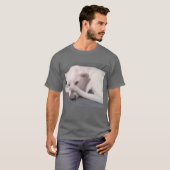 尻尾を隠した白犬の顔 Tシャツ (正面フル)