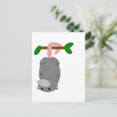 尾で逆さまにぶら下がったした漫画のオポッサム ポストカード (スタンド正面)